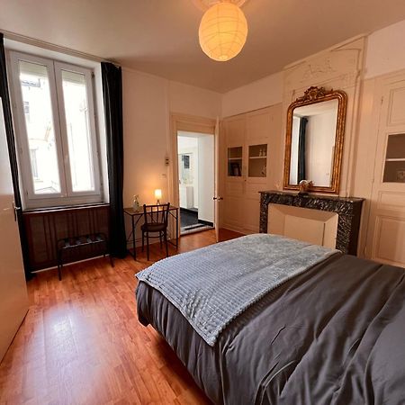 La Colbertine - Charming Apartment In Place Colbert روشفور المظهر الخارجي الصورة