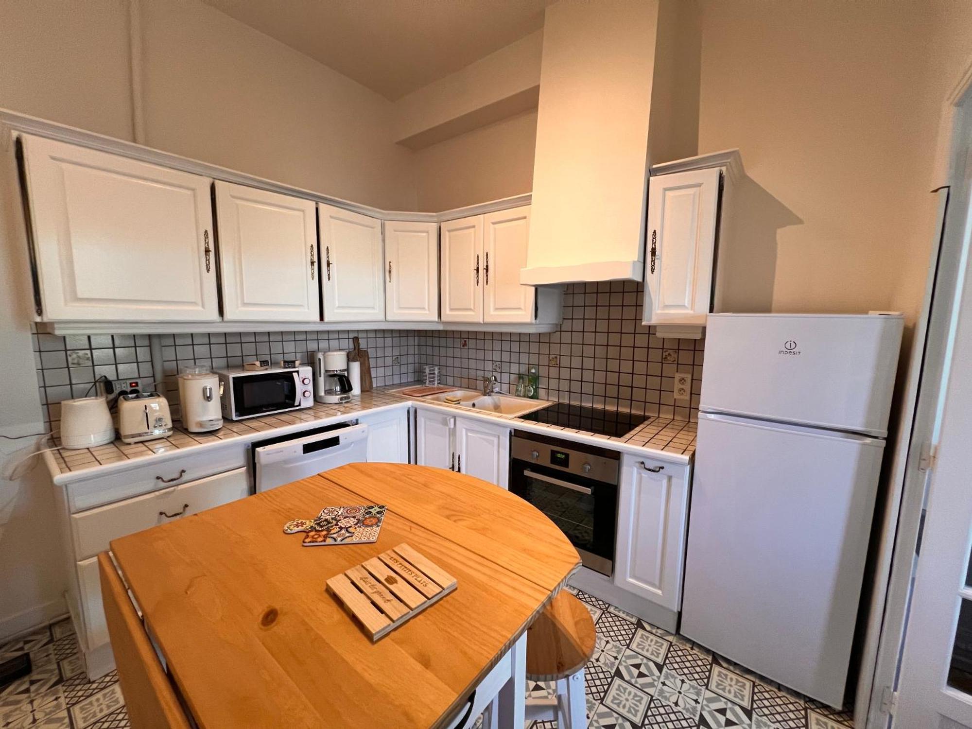La Colbertine - Charming Apartment In Place Colbert روشفور المظهر الخارجي الصورة
